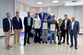 TROX SE: Asse in der Ausbildung: TROX ehrt kammerbeste Azubis