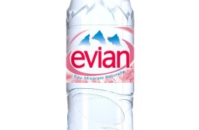 evian: Weniger Plastik und eine deutlich bessere CO2-Bilanz: Evian lanciert die neue 1,5L eco-design PET Flasche