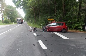 Polizeiinspektion Cuxhaven: POL-CUX: Verkehrsbeeinträchtigungen nach Unfall in Hagen