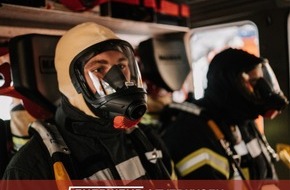 Feuerwehr Leverkusen: FW-LEV: Brand in einem Wohnwagen