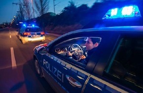 Polizei Rhein-Erft-Kreis: POL-REK: Pkw-Aufbrecher flüchteten - Kerpen