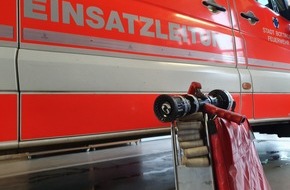 Feuerwehr Bottrop: FW-BOT: Dachstuhlbrand im Stadtteil Batenbrock