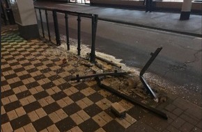 Polizeipräsidium Mainz: POL-PPMZ: Mainz-Gonsenheim - in Straßenbahnhaltestelle gefahren und geflüchtet
