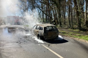 Kreisfeuerwehr Rotenburg (Wümme): FW-ROW: PKW brennt auf K110 bei Meinstedt nach Verkehrsunfall vollständig aus