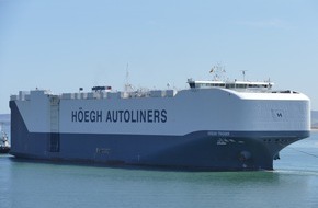Höegh Autoliners / hoeghautoliners.com: Höegh Autoliners schließt erste CO2-neutrale Reise erfolgreich ab
