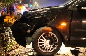Kreispolizeibehörde Olpe: POL-OE: Zwei Verletzte bei Verkehrsunfall in Möllmicke