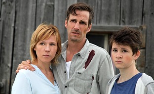 ZDF: ZDF-Drama "Treibjagd im Dorf" mit Franziska Weisz und Max von Thun (FOTO)