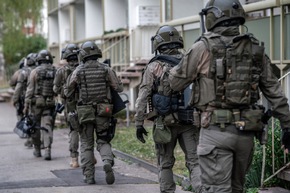 BPOL Halle: Bundespolizei bekämpft organisierte Schleusergruppierung von Erfurt aus