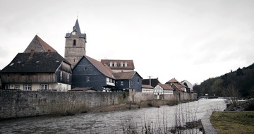 3sat: 3sat zeigt Dokumentarfilm "Themar - Die Kleinstadt und der Rechtsrock"