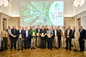 DEUTSCHER WALDPREIS 2025: Auszeichnungen für herausragendes Engagement in Baden-Württemberg, Nordrhein-Westfalen, Rheinland-Pfalz und Sachsen-Anhalt