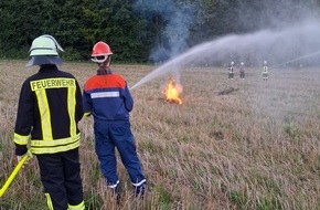 Feuerwehr der Stadt Arnsberg: FW-AR: Gemeinsame Übung zur Vegetationsbrandbekämpfung in Wennigloh