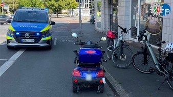 Polizeipr&auml;sidium Oberhausen: POL-OB: Zusammensto&szlig; zwischen Krankenfahrstuhl und Fahrradfahrer