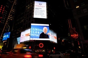 news aktuell (Schweiz) AG: Schweizer PR-Bilder am Times Square in New York