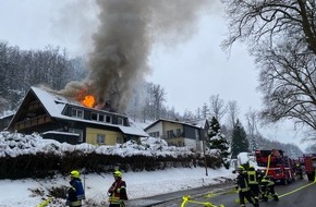 Freiwillige Feuerwehr Hansestadt Wipperfürth: FW Wipperfürth: Dachstuhlbrand [B2G]