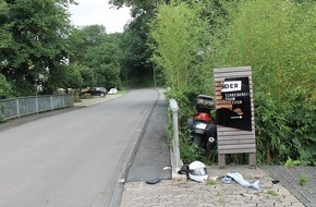 Kreispolizeibehörde Olpe: POL-OE: Motorradfahrer fährt Böschung hinab