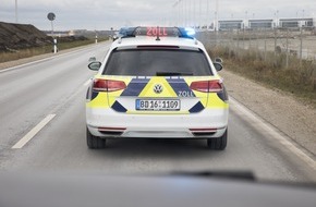 Hauptzollamt Duisburg: HZA-DU: Über vier Kilogramm Marihuana nach Verfolgungsfahrt entdeckt - Der flüchtige Fahrer wurde vorläufig festgenommen