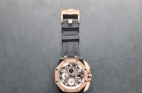 Hauptzollamt Düsseldorf: HZA-D: Strafverfahren für zwei Armbanduhren / Düsseldorfer Zoll stellt Uhren im Wert von 110.000 Euro sicher