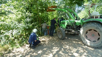 FW-Heiligenhaus: Feuerwehr rettet Pferd vor abrutschen (Meldung 17/2018)