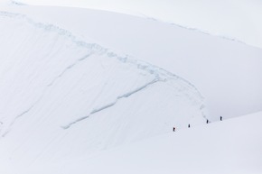 Presse-Meldung Ikarus Tours: Diese Expedition erz&auml;hlt die gr&ouml;&szlig;te &Uuml;berlebensgeschichte der Welt