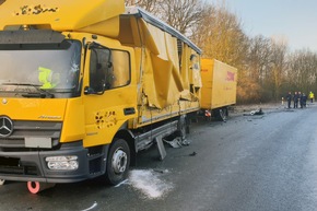 FW Menden: Feuerwehr befreit eingeklemmte Person aus LKW