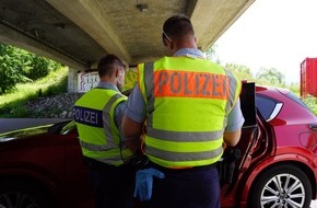 Bundespolizeidirektion München: Bundespolizeidirektion München: Unerlaubter Verwandtschaftsdienst/ Bundespolizei bringt Migranten in Haft