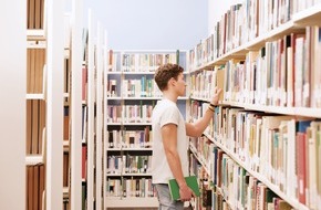 Zurich Gruppe Deutschland: Studienstart: Welche 5 Versicherungen brauchen Studierende?