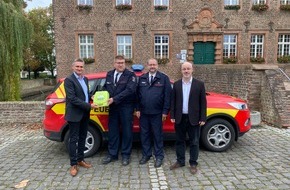 Feuerwehr Niederzier: FW Niederzier: Unterstützung für die Feuerwehr Feuerwehr Niederzier stattet Löschfahrzeuge mit Automatisierten externe Defibrillatoren aus(AED)