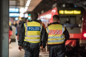 BPOL NRW: Bundespolizei Am Flughafen Düsseldorf Verhaftet Innerhalb Von ...