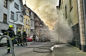 Feuerwehr Neuss: FW-NE: Kellerbrand in einer Schule | Umfangreiche Entrauchungsmaßnahmen