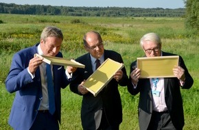 Flughafen Köln/Bonn GmbH: Zu Besuch bei den Flughafen-Bienen