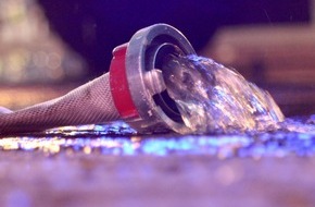 Freiwillige Feuerwehr H&uuml;nxe: FW H&uuml;nxe: Wasserschaden im Keller