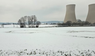 Polizeiinspektion Hameln-Pyrmont/Holzminden: POL-HM: Zeugenaufruf: Sachbesch&auml;digung auf bestelltem Acker - Fahrzeug hinterl&auml;sst Driftspuren