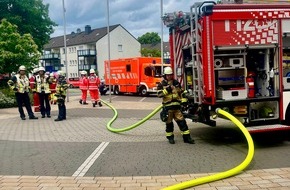 Feuerwehr Essen: FW-E: Brand im Keller einer Förderschule für Gehörlose - Gebäude vollständig evakuiert, keine Verletzten