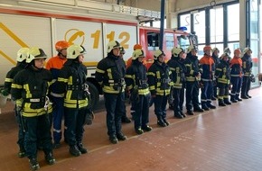 Feuerwehr Dinslaken: FW Dinslaken: Die erste Hürde ist genommen