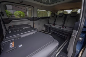 Le tout nouveau Ford Tourneo Custom propose neuf sièges configurables, une technologie de premier plan et un confort pullman.