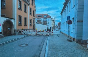 Polizeidirektion Ludwigshafen: POL-PDLU: Speyer - Unerlaubt Baumaterial umgestellt, dadurch Verkehrsbehinderung geschaffen
