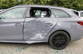 Kreispolizeibehörde Rhein-Sieg-Kreis: POL-SU: Unfall beim Ausparken/ Beifahrerin erlitt Platzwunde am Kopf