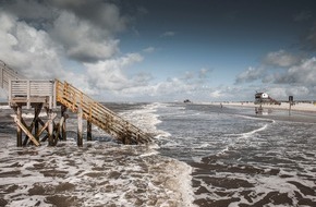 Tourismus-Zentrale St. Peter-Ording: St. Peter-Ording: Gischt im Gesicht, Salz auf den Lippen