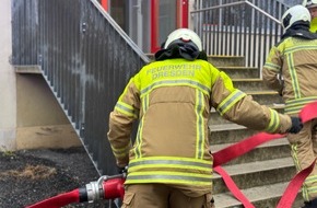 Feuerwehr Dresden: FW Dresden: Brand in Schule für Gehörlose und Hörgeschädigte - keine Verletzten