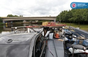 Wasserschutzpolizeiinspektion Oldenburg: WSPI-OLD: Binnenschiff kollidiert mit Cäcilienbrücke in Oldenburg