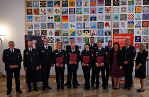 FW-M: Feuerwehr-Ehrungen für Engagement und Einsatzbereitschaft (München)