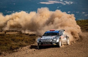 Skoda Auto Deutschland GmbH: Rallye Portugal: SKODA FABIA Rally2 evo-Fahrer Chris Ingram siegt bei den WRC2-Junioren