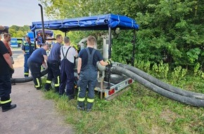 Feuerwehr der Stadt Arnsberg: FW-AR: Zusammenarbeit wird groß geschrieben