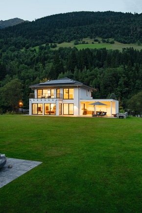 Homestory: Smartes, energieeffizientes Stadthaus / WeberHaus