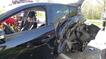 Polizei Düren: POL-DN: Schwerer Verkehrsunfall auf der L 33