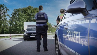 Polizeidirektion Neustadt/Weinstraße: POL-PDNW: Sicher in den Urlaub - Die Polizei schaut aufs Gewicht