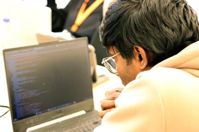 Hackathon in Siegen; Pressemitteilung der ifm electronic gmbh