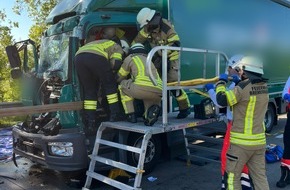 Feuerwehr Bremerhaven: FW Bremerhaven: Verkehrsunfall auf der Autobahn
