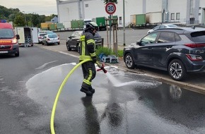 Feuerwehr Wetter (Ruhr): FW-EN: Wetter - Hindernis auf Straße