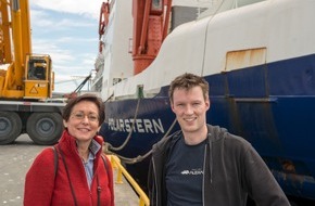ZDF: "planet e.: Vom Leben unter dem Eis"/ ZDF-Reporterin Hildegard Werth dokumentiert Antarktis-Expedition der "Polarstern" (BILD)